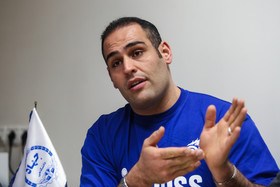 مهدی بیجاری: چهار سوی زمین هندبال را غریبانه بوسیدم و رفتم